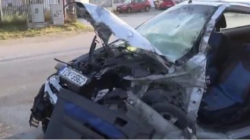 Σφοδρή σύγκρουση ΙΧ με φορτηγό στη Θεσσαλονίκη