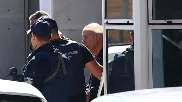 Για απόπειρα ανθρωποκτονίας κατά συρροή κατηγορείται ο 89χρονος