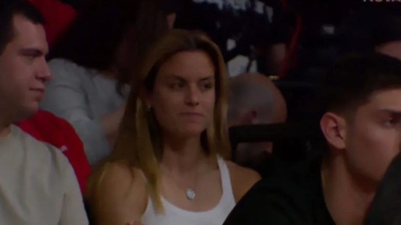 Σάκκαρη και Οικονομόπουλος στις εξέδρες του ΣΕΦ (pic)