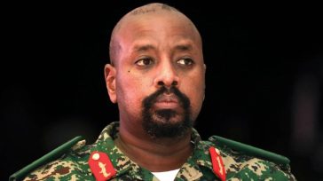 Ο Αρχηγός του Στρατού της Ουγκάντα δηλώνει 14% Έλληνας