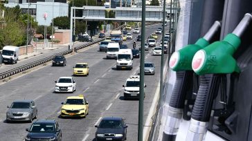 «Φωτιά» στην αντλία: Σπάει το φράγμα των 2 ευρώ η αμόλυβδη