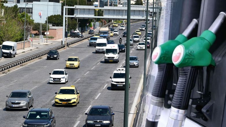 «Φωτιά» στην αντλία: Σπάει το φράγμα των 2 ευρώ η αμόλυβδη «Φωτιά» στην αντλία: Σπάει το φράγμα των 2 ευρώ η αμόλυβδη