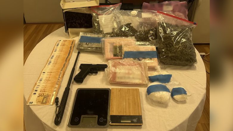 Εξαρθρώθηκε κύκλωμα διακίνησης ναρκωτικών και όπλων