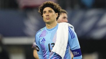 Κρεμάει τα γάντια του μετά το Μουντιάλ ο Οτσόα