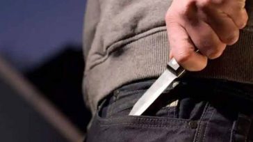 Ανάβυσσος: 30χρονος εντοπίστηκε μαχαιρωμένος στην κοιλιά