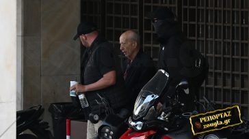 Έμειναν άναυδοι οι αστυνομικοί: Ο 89χρονος πρότεινε να τους… κεράσει φαγητό γιατί τους ταλαιπώρησε