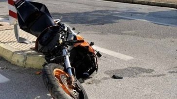 Θανατηφόρο τροχαίο στην Πάρο: Ξεψύχησε στην άσφαλτο 40χρονος μοτοσικλετιστής