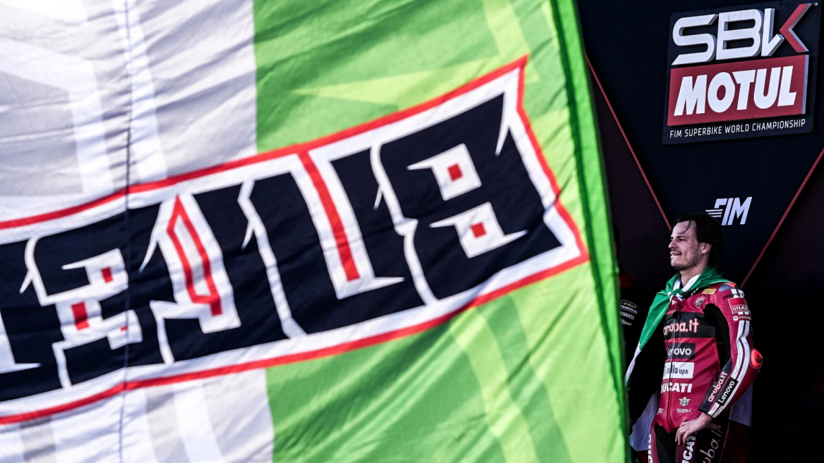 WorldSBK: O Nicolo Bulega γράφει ιστορία στο Balaton Park