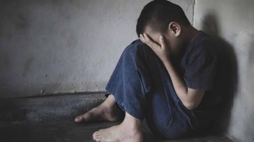 «Μπαμπά, θα με αγαπάς ακόμα;»: Συγκλονίζει ο πατέρας του 5χρονου που κακοποιήθηκε σεξουαλικά σε νηπιαγωγείο