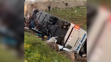 Τουρκία: Τέσσερις νεκροί και 15 τραυματίες από ανατροπή λεωφορείου