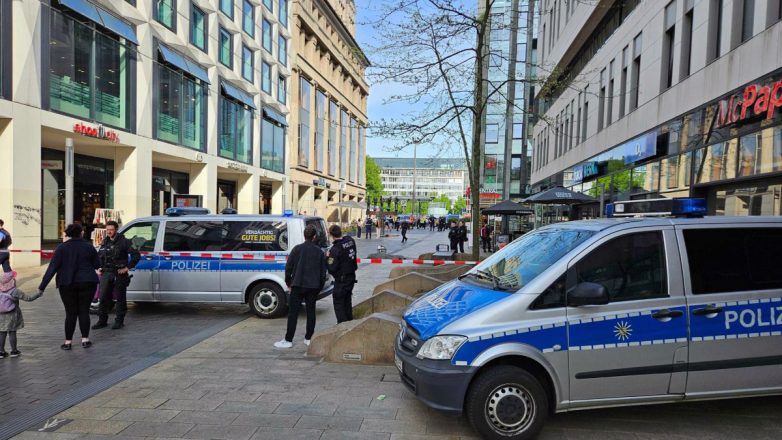 Μακελειό στη Λειψία – Αυτοκίνητο παρέσυρε πεζούς – Τουλάχιστον δύο νεκροί