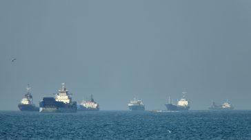 Στα πρόθυρα ναυμαχίας η κατάσταση στα Στενά του Ορμούζ
