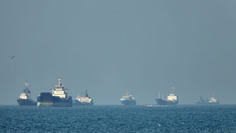 Στα πρόθυρα ναυμαχίας η κατάσταση στα Στενά του Ορμούζ