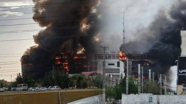 Τεχεράνη: Πυρκαγιά σε εμπορικό κέντρο