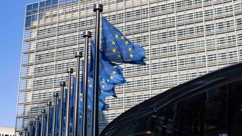 Η ΕΕ κατηγορείται ότι σπαταλά 20 δισεκατομμύρια ευρώ σε όνειρα για την τεχνητή νοημοσύνη