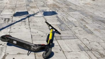 Μάχη για τη ζωή του δίνει ο 12χρονος μετά από τροχαίο με πατίνι