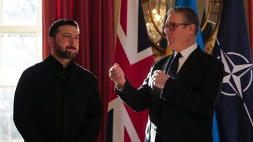 Βρετανία: «Ανεύθυνες και αδικαιολόγητες» οι ρωσικές απειλές για πλήγματα στο Κίεβο