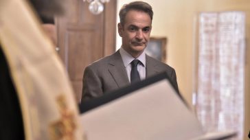 Κουτσοί, στραβοί στον άγιο ΚυριαΚούλη