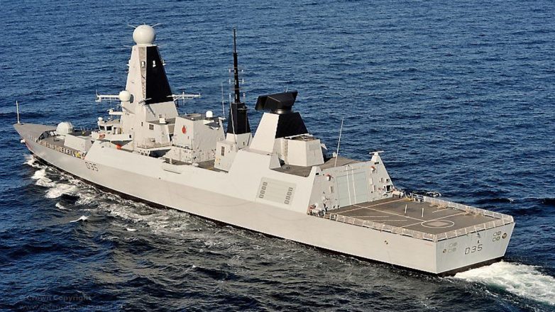 Βρετανία: Ανάπτυξη του αντιτορπιλικού HMS Dragon στη Μέση Ανατολή για την προστασία της ναυσιπλοΐας