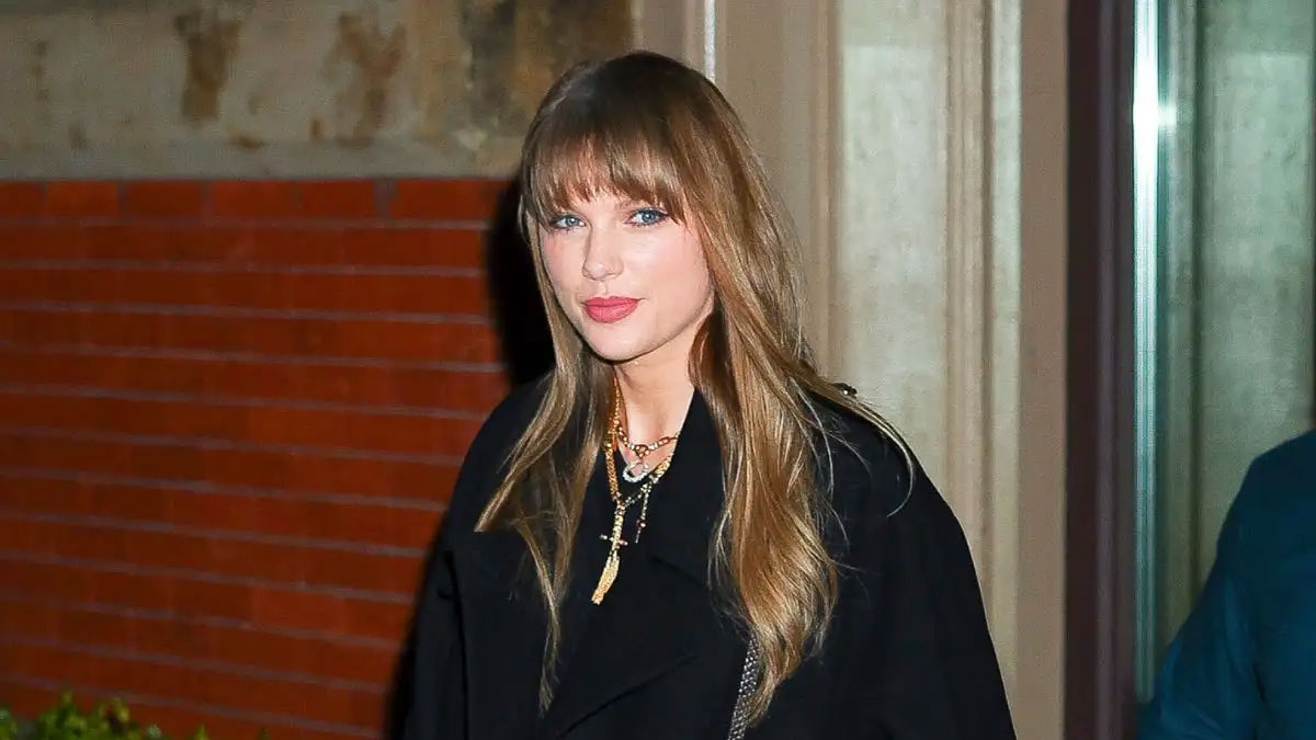 Ινκόγκνιτο στην Ελλάδα η Taylor Swift