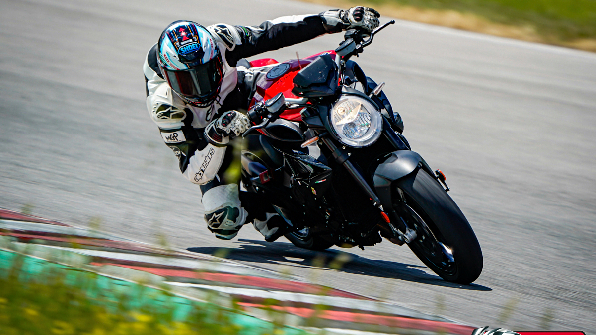 Η MV Agusta Brutale 800 R αποδεικνύεται εξαιρετική στην πίστα των Σερρών