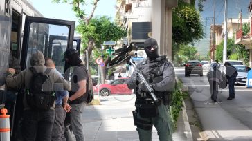 Ο «βομβιστής» των ΑΤΜ και το οπλοστάσιο της ληστείας στην Κάτω Τιθορέα
