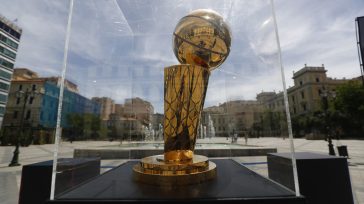 Το τρόπαιο του NBA στην καρδιά της Αθήνας