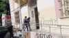 Προφυλακίστηκε ο 30χρονος που «πέταξε» τη σύζυγό του από το αυτοκίνητο μπροστά στα παιδιά του