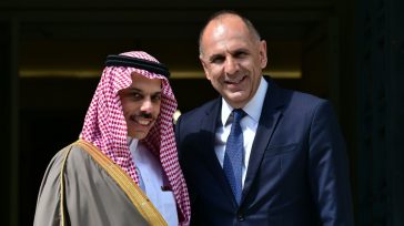 Συνάντηση Γεραπετρίτη με τον Σαουδάραβα ομόλογό του
