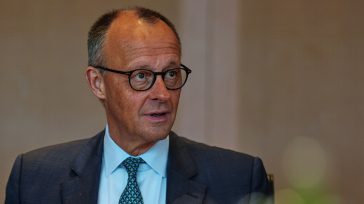 Μερτς: «Η κυβέρνηση έχει αδυναμίες και εγώ επικοινωνιακό πρόβλημα»