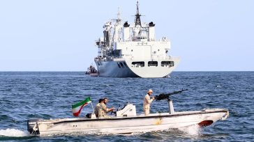 Το Ιράν θέλει να βάλει τέλη στα υποθαλάσσια καλώδια οπτικών ινών στον Περσικό