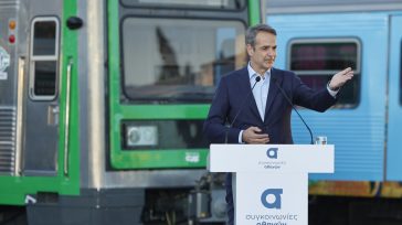 Μητσοτάκης: «Επενδύουμε στα ΜΜΜ – 1.076 νέα λεωφορεία και συλλογικές συμβάσεις»