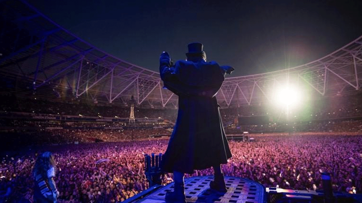 Iron Maiden: Ξεσήκωσαν 50.000 θεατές στη συναυλία στο ΟΑΚΑ