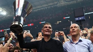 Μπαρτζώκας: «Η στιγμή ανήκει στους παίκτες»
