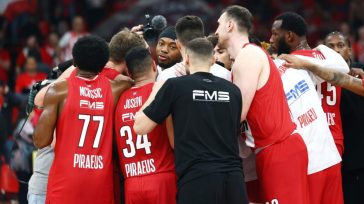 Η ερυθρόλευκη 12αδα του τελικού