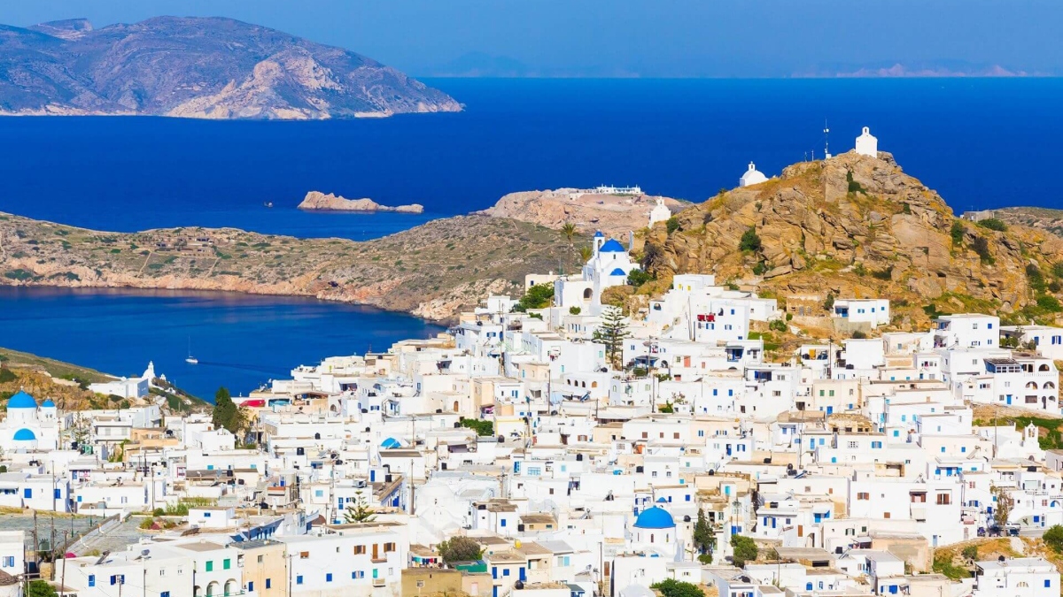 Η Ίος ως «ανερχόμενο αστέρι» στη Μεσόγειο, σύμφωνα με διεθνές μέσο
