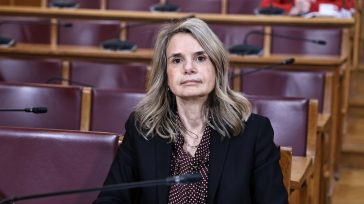 Μιλένα Αποστολάκη: «Ο Άρειος Πάγος να δημοσιεύσει την απόφαση υπέρ των δανειοληπτών»
