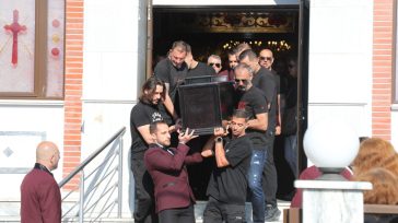 Σε κλίμα οδύνης το τελευταίο αντίο στον Άντζα