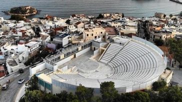 Το Βεάκειο Θέατρο επιστρέφει δυναμικά και ανακοινώνει το νέο του εντυπωσιακό πρόγραμμα!