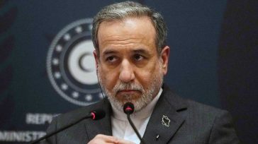 Αραγτσί: «Οι συνομιλίες με τις ΗΠΑ συνεχίζονται»