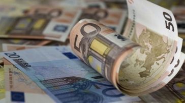 Ως τα τέλη Ιουνίου η καταβολή των 150 ευρώ ανά παιδί