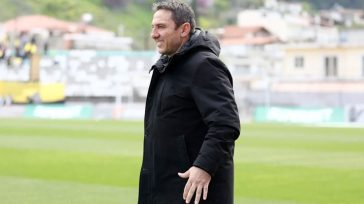 Παπαδόπουλος σε σταυροδρόμι: Λεβαδειακός ή Κύπρος;