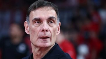 Μπαρτζώκας: «Πρέπει να ξεχνάμε και κούραση και τα πάντα»
