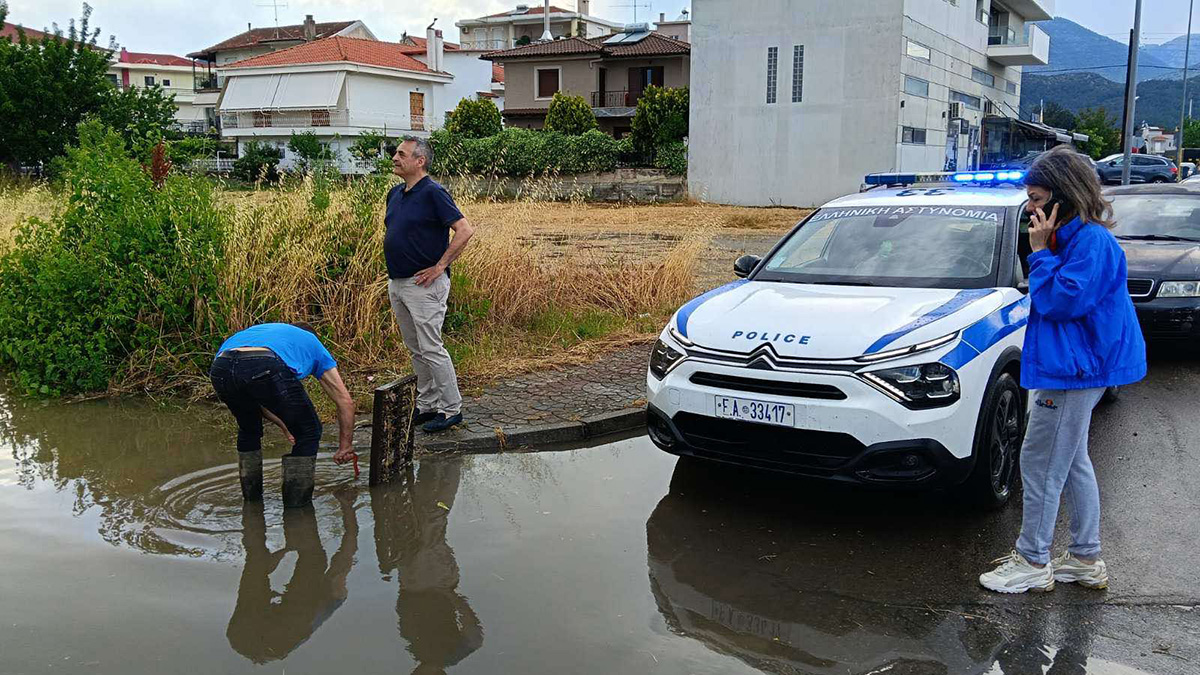 Τρίπολη: Πλημμύρισαν δρόμοι μετά από καταιγίδα
