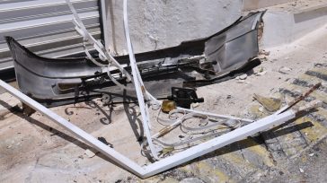 Αιγάλεω: Οδηγός φορτηγού υπό την επήρεια μέθης πήρε «σβάρνα» 6 σταθμευμένα οχήματα