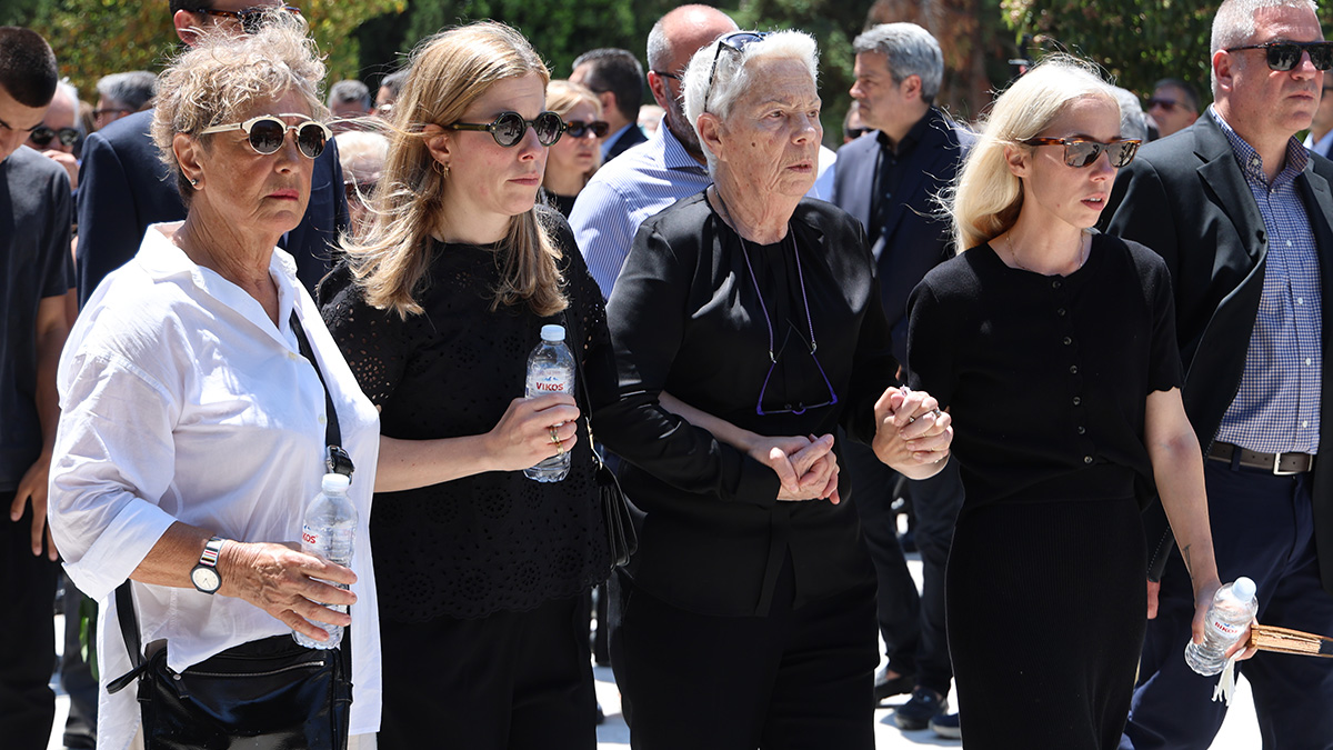 Η χήρα του Σουφλιά αρνήθηκε να χαιρετήσει τον Μητσοτάκη