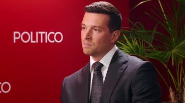 POLITICO: «Ο υποψήφιος της γαλλικής ακροδεξιάς Τζόρνταν Μπαρντελά κρατά αποστάσεις από τον Τραμπ»