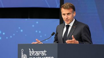 Ο Μακρόν χαιρετίζει τη συμφωνία ΗΠΑ – Ιράν