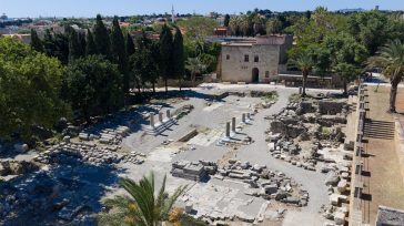 Λίνα Μενδώνη, στη Ρόδο: «Αποδίδουμε έναν μοναδικό αρχαιολογικό χώρο, αθέατο για 75 χρόνια!»