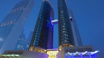Ντουμπάι: Φωτιά στους Emirates Financial Towers